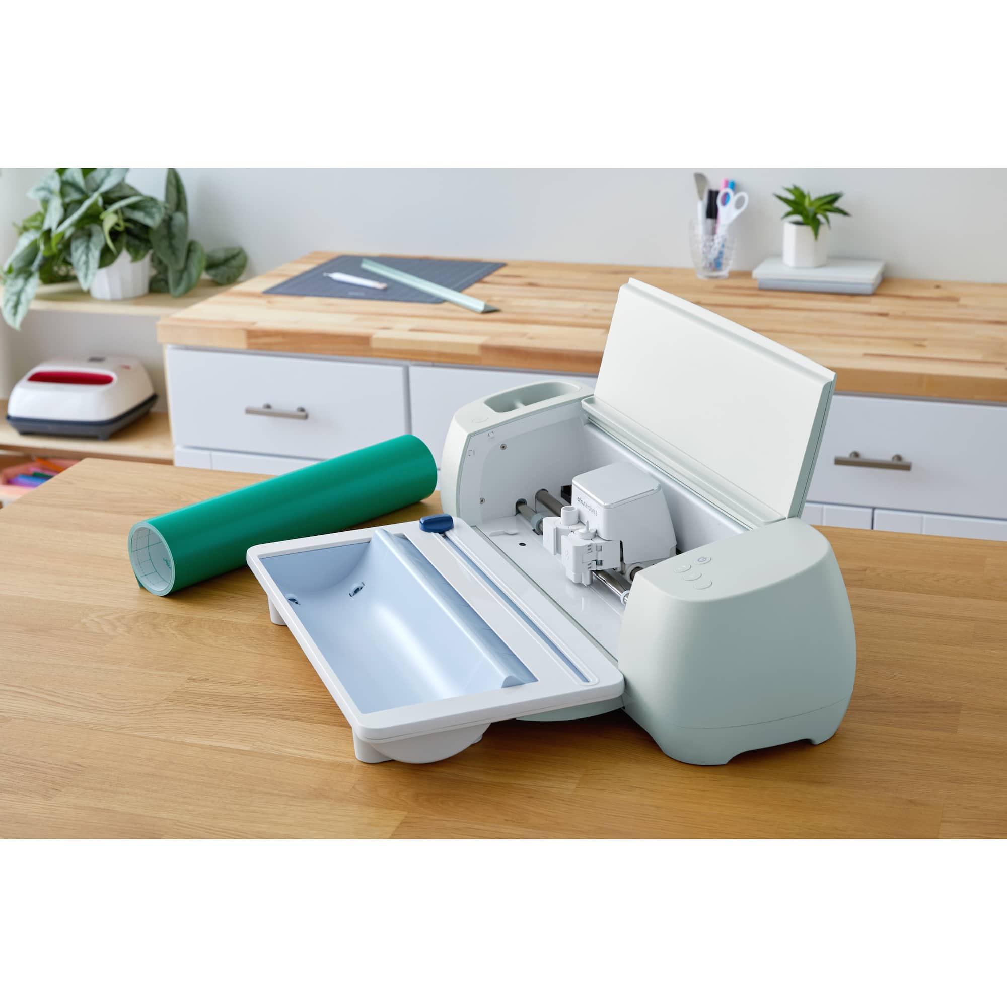 Cricut® Roll Holder